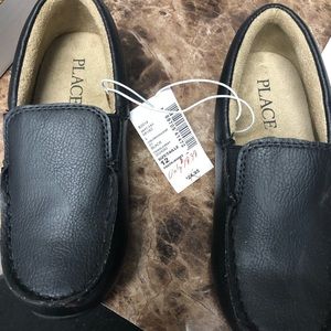 Childrens Place Youth 12 Boys Slip Ons Black. New with tags never worn.